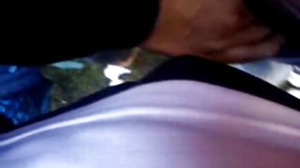 Busty amatör seks videoları parantez yapmak ve yemek